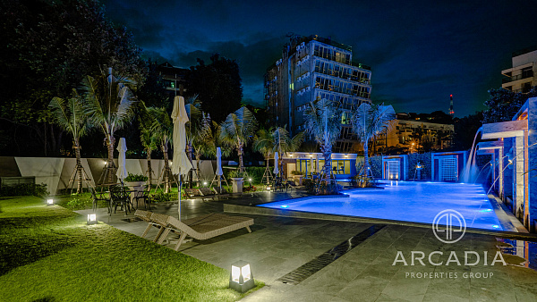 Arcadia Center Suites